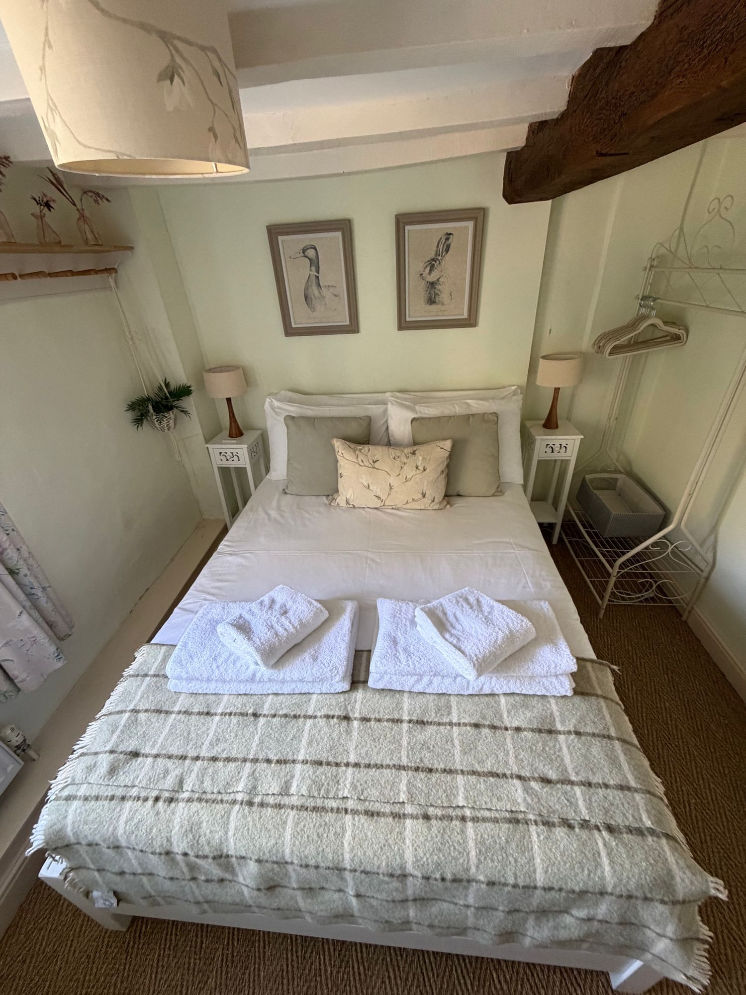 Bedroom two at Glebe Cottage, Bledington
